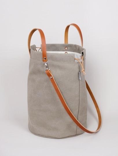 MINUK Buckettasche taupe